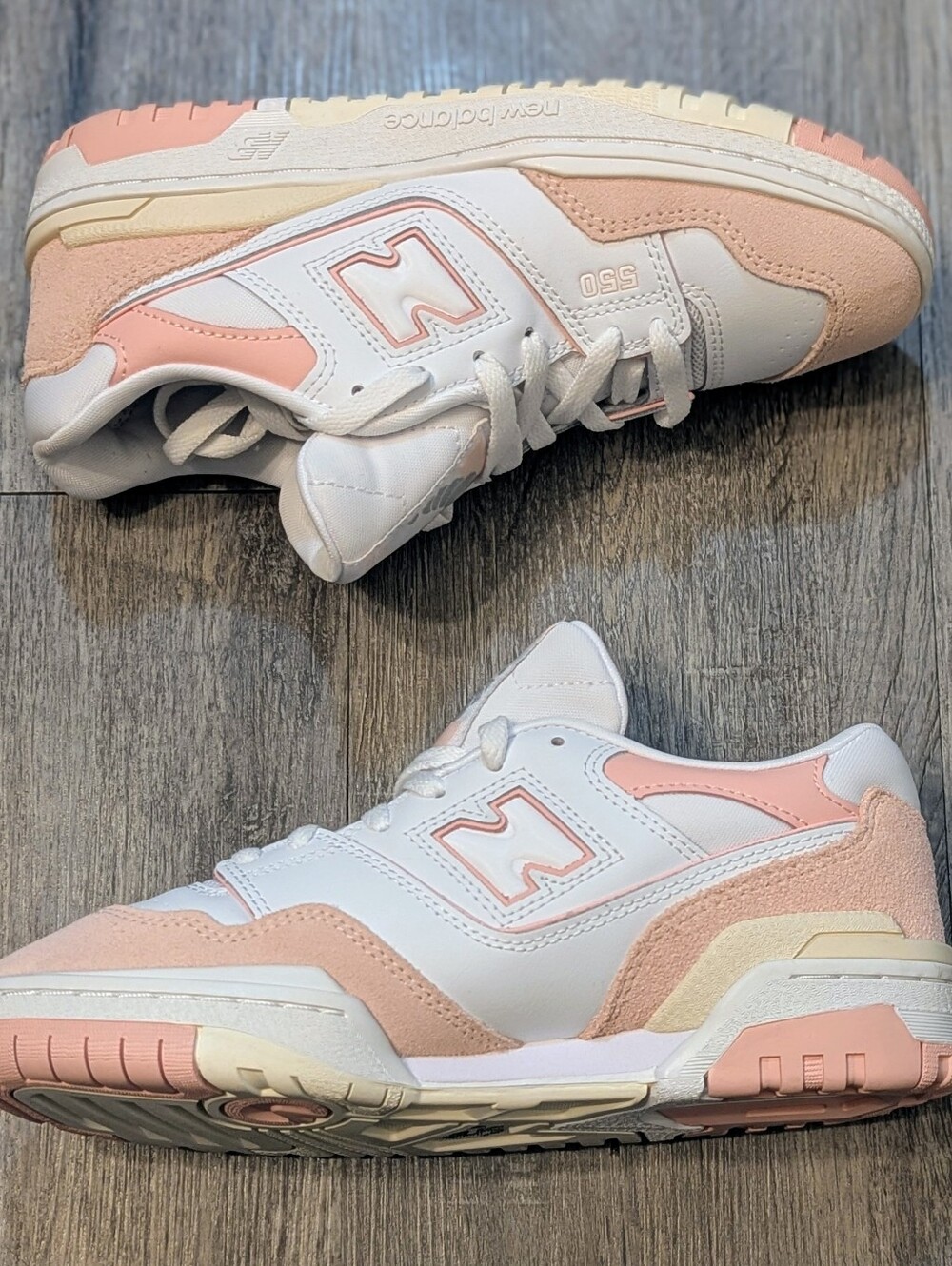 New Balance 550 White & Blush Pink Leather Sneakers NWOT - Picture 6 of 7